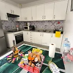 דירה Sweet&wine With Terrace By Flamingo House *